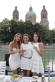Diner en Blanc auf dem Wehrsteg - Praterinsel am 19.07.2016  (©Foto: Marikka-Laila Maisel)